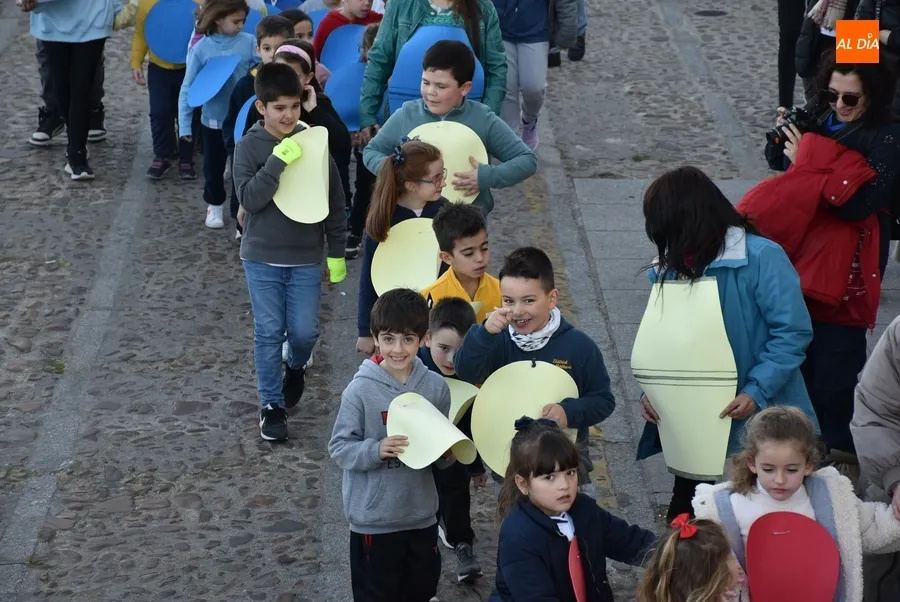 Foto 5 - La Escuela de M&uacute;sica rinde homenaje a Parch&iacute;s en su recuperado pasacalles