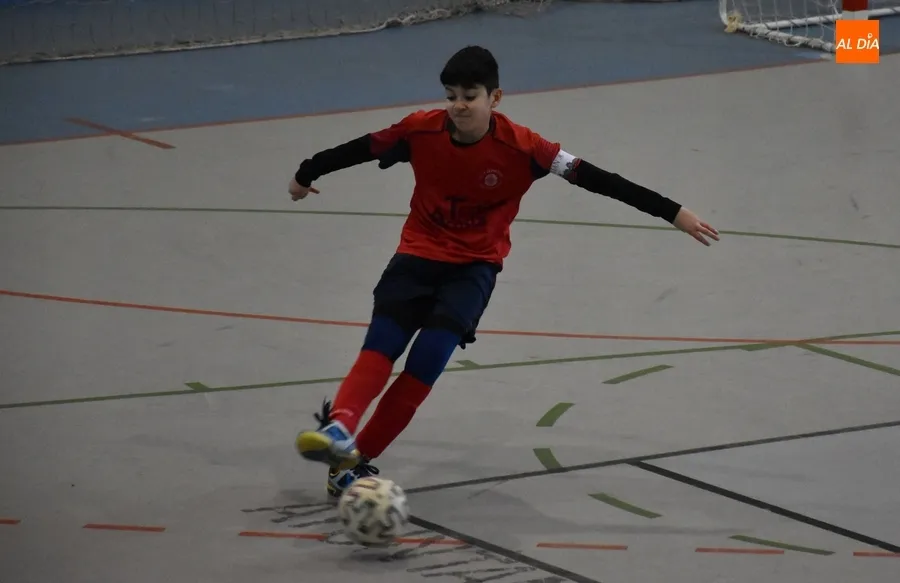 Foto 8 - #M | 25-26 FEB | Completa ma&ntilde;ana de reinicio con f&uacute;tbol sala y basket en el Eladio Jim&eacute;nez