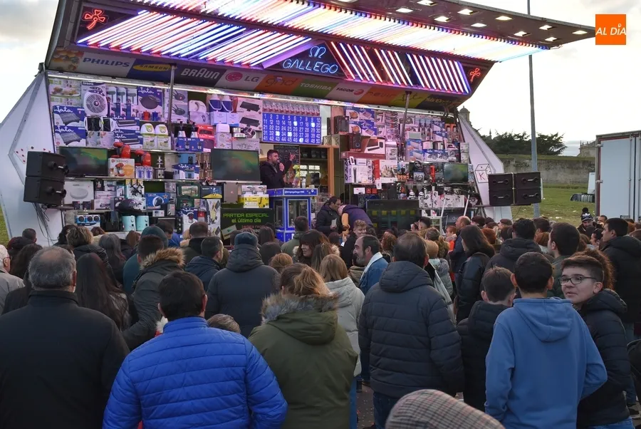 Foto 11 - El recinto ferial vive su &uacute;ltima gran tarde incluyendo dos partidas s&uacute;perespeciales en el Bingo