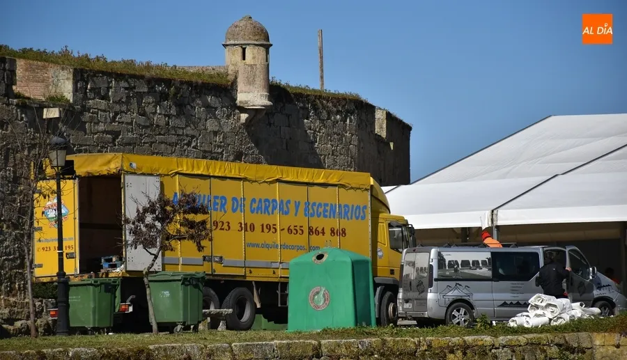 Foto 2 - La Plaza se acerca a la normalidad total mientras la carpa dice adi&oacute;s