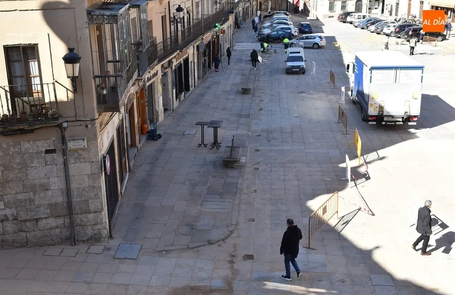Foto 3 - La Plaza se acerca a la normalidad total mientras la carpa dice adi&oacute;s