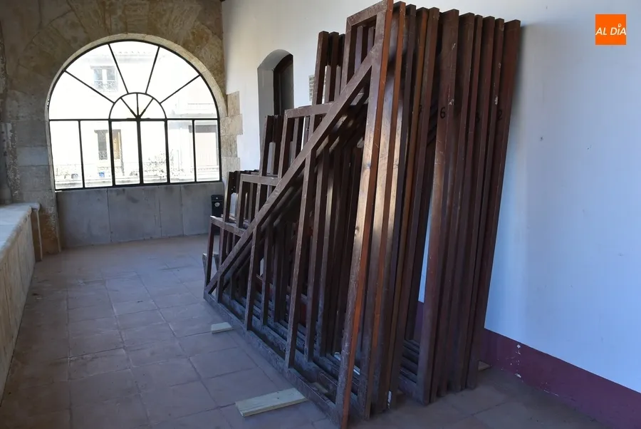 Foto 9 - La Plaza se acerca a la normalidad total mientras la carpa dice adi&oacute;s