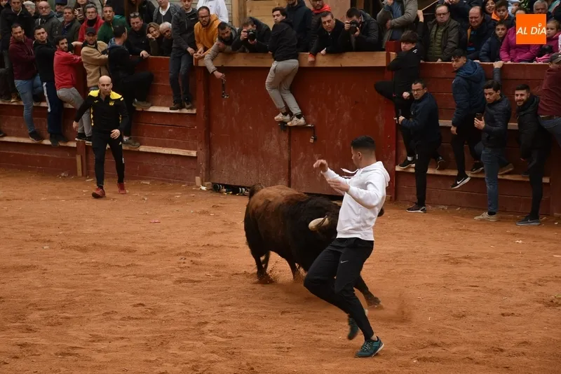 Foto 5 - Una capea menos vistosa salvo por varios referentes da paso a un desencierro con cuatro toros
