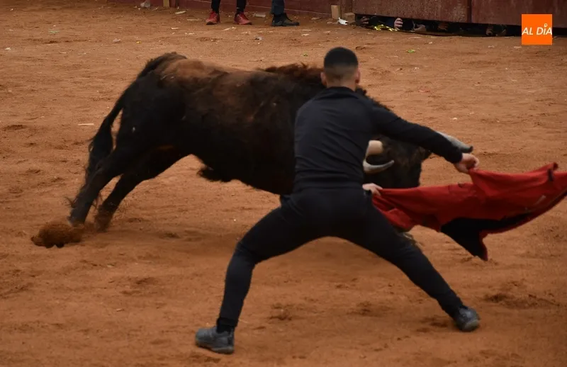 Foto 11 - Una capea menos vistosa salvo por varios referentes da paso a un desencierro con cuatro toros