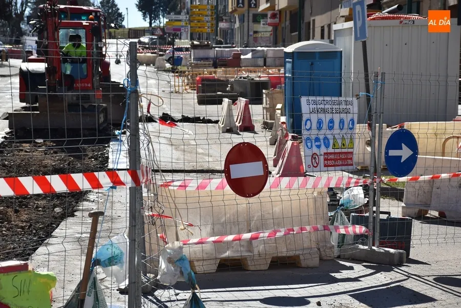 Foto 10 - Cortado al tr&aacute;fico el segundo tramo de la Avenida de Espa&ntilde;a