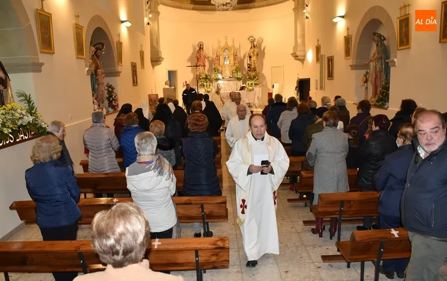 Foto 3 - Jos&eacute; Luis Retana preside por 1&ordf; vez la renovaci&oacute;n de la consagraci&oacute;n de las religiosas diocesanas