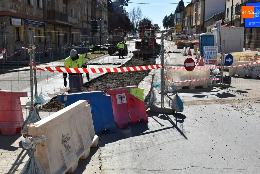 Foto 11 - Cortado al tr&aacute;fico el segundo tramo de la Avenida de Espa&ntilde;a