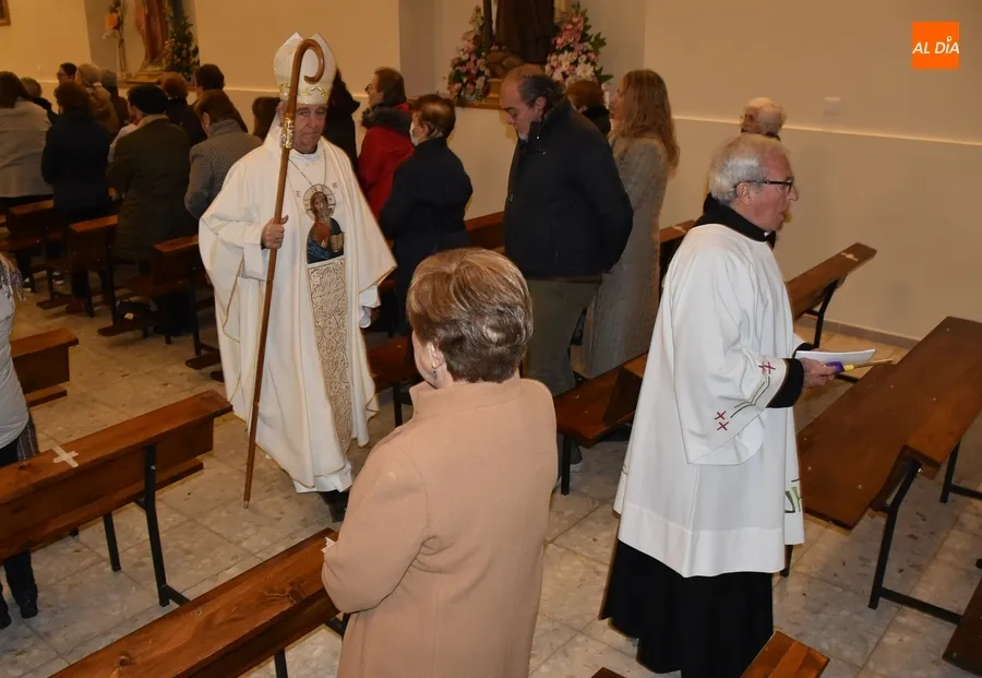 Foto 4 - Jos&eacute; Luis Retana preside por 1&ordf; vez la renovaci&oacute;n de la consagraci&oacute;n de las religiosas diocesanas