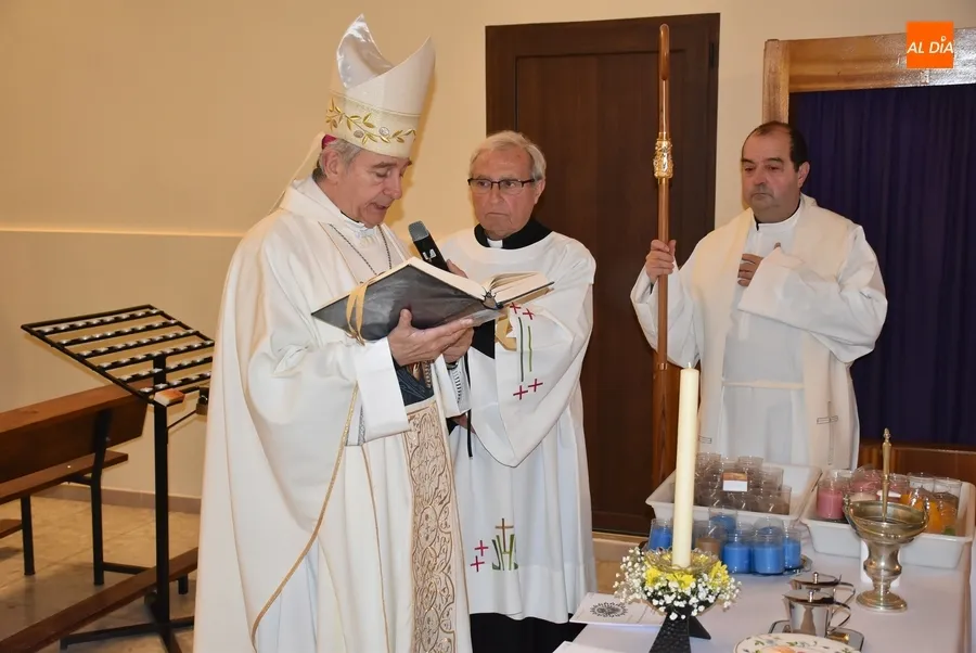 Foto 6 - Jos&eacute; Luis Retana preside por 1&ordf; vez la renovaci&oacute;n de la consagraci&oacute;n de las religiosas diocesanas