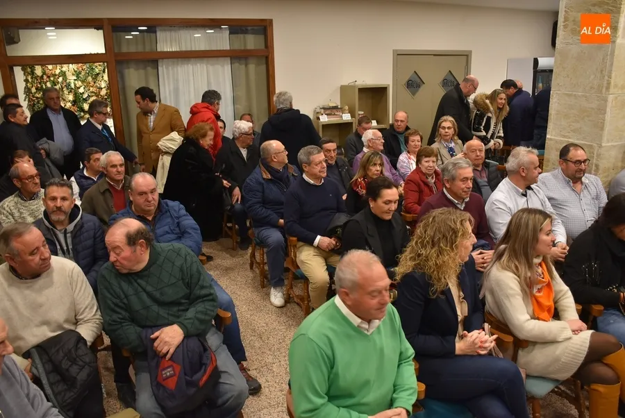 Foto 4 - La plana mayor del PP de la comarca mirobrigense arropa a Carlos Garc&iacute;a Carbayo