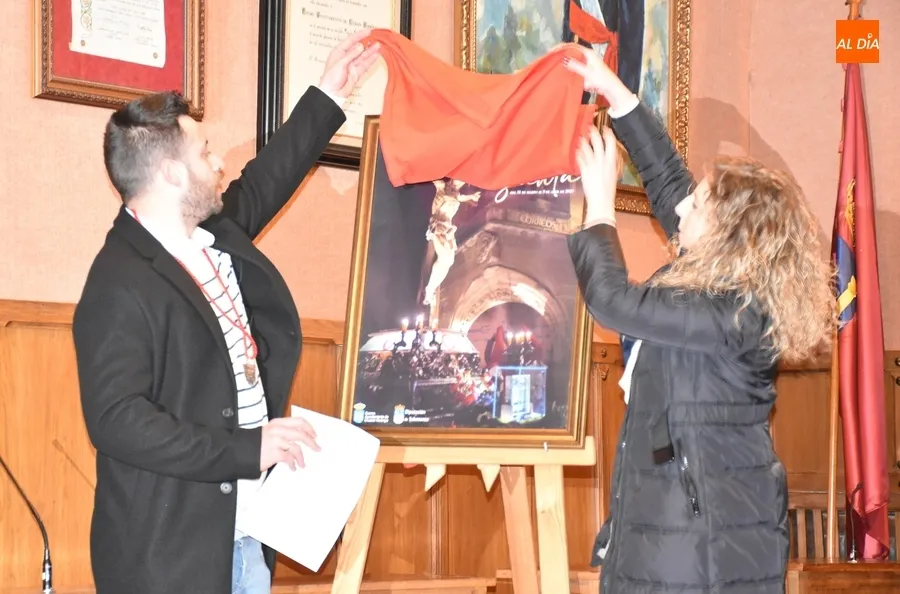Foto 3 - El Cristo del Silencio ilustra el cartel de la Semana Santa Mirobrigense 2023