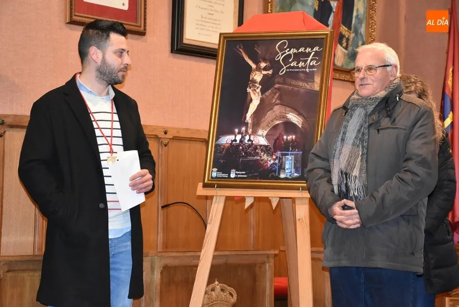 Foto 5 - El Cristo del Silencio ilustra el cartel de la Semana Santa Mirobrigense 2023