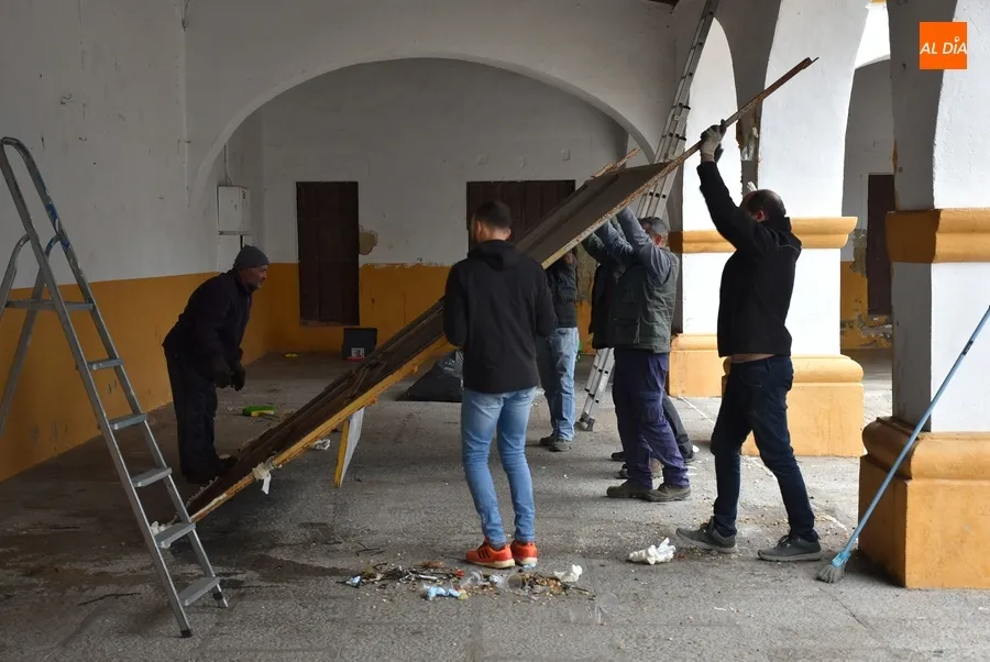 Foto 8 - Llega la hora del desmontaje de las casetas de la Plazuela del Buen Alcalde