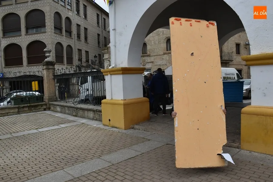 Foto 7 - Llega la hora del desmontaje de las casetas de la Plazuela del Buen Alcalde