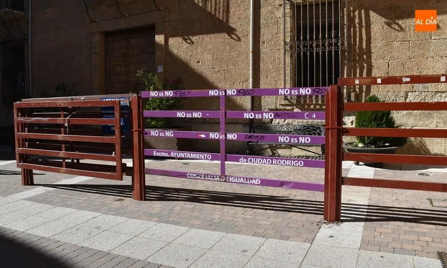 Foto 3 - Montado el primer tablao mientras la aguja solitaria de la calle Madrid ya tiene compa&ntilde;&iacute;a