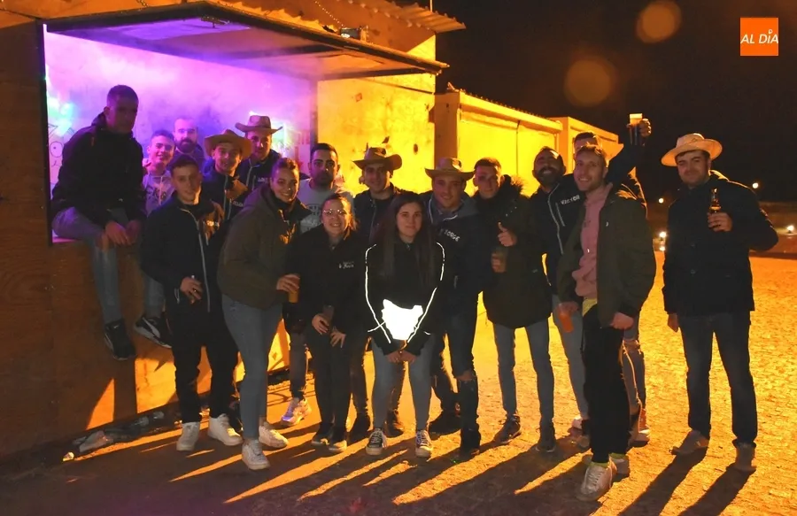 Foto 2 - La fiesta se desata tambi&eacute;n en el Paseo Fernando Arrabal