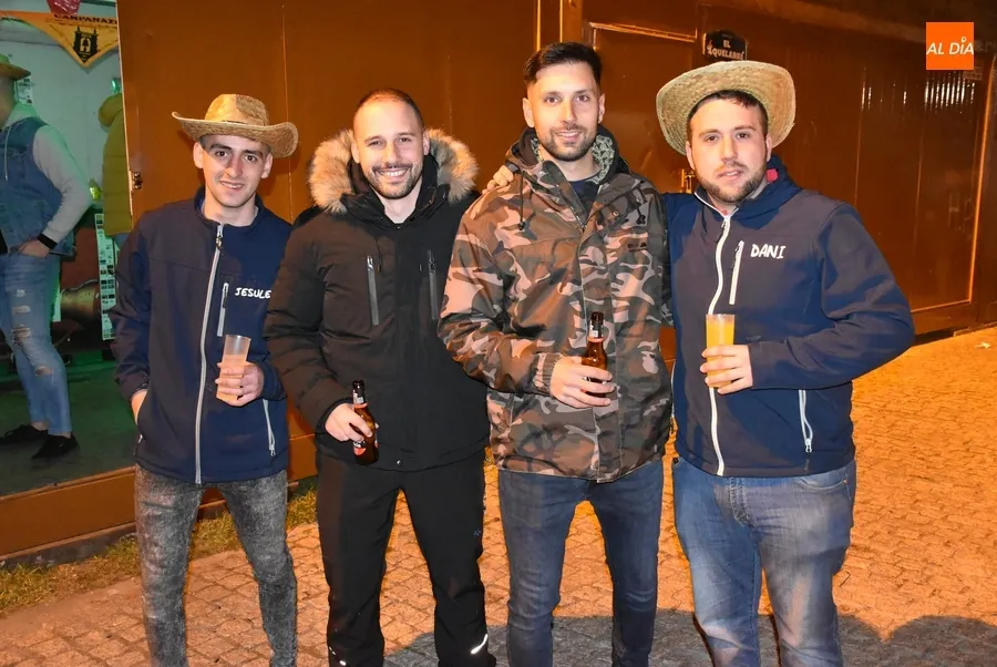 Foto 4 - La fiesta se desata tambi&eacute;n en el Paseo Fernando Arrabal