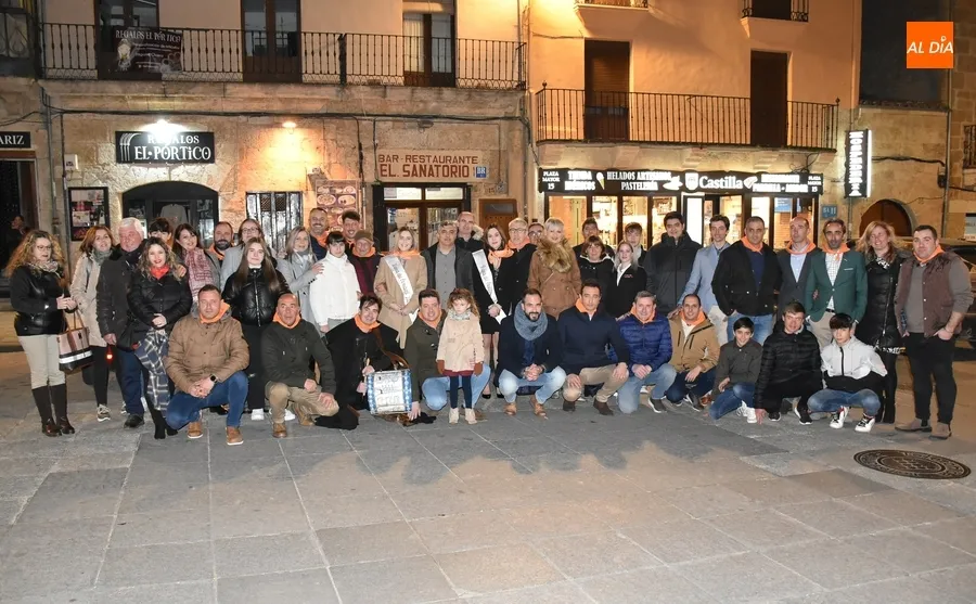 Foto 4 - Juguet&oacute;n y reivindicativo preg&oacute;n de &lsquo;hermanamiento&rsquo; del Carnaval con la Feria de Teatro