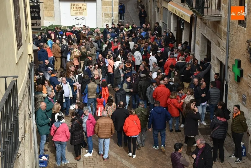 Foto 4 - El bullicio va menguando pero se mantiene el buen ambiente carnavalero
