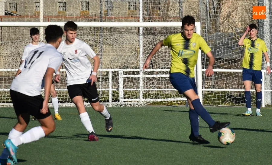 Foto 3 - Vomitivo comentario de un t&eacute;cnico del Juvenil del Helm&aacute;ntico en su duelo contra el Ciudad Rodrigo