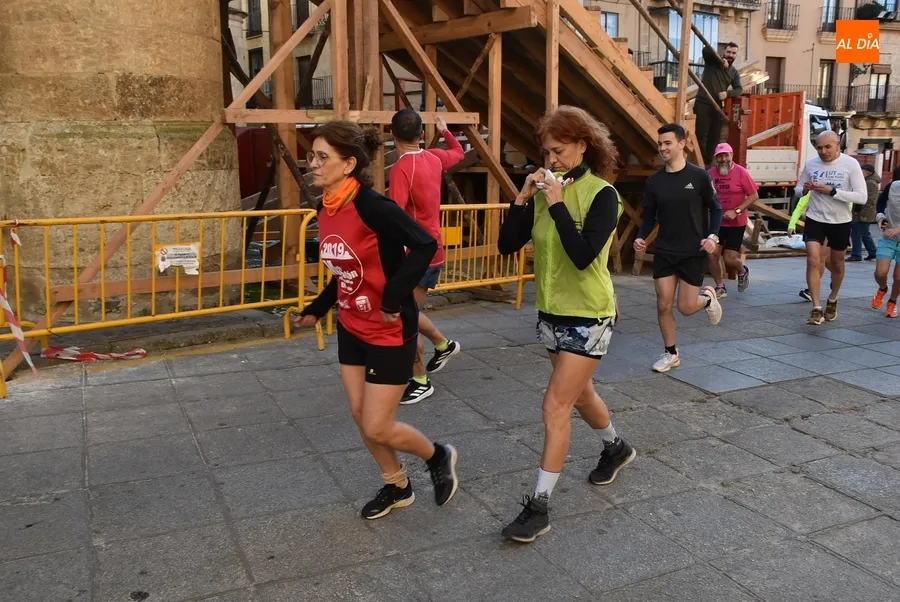 Foto 5 - Un grupo de atletas disfruta del cl&aacute;sico &lsquo;Cross del Pollino&rsquo;