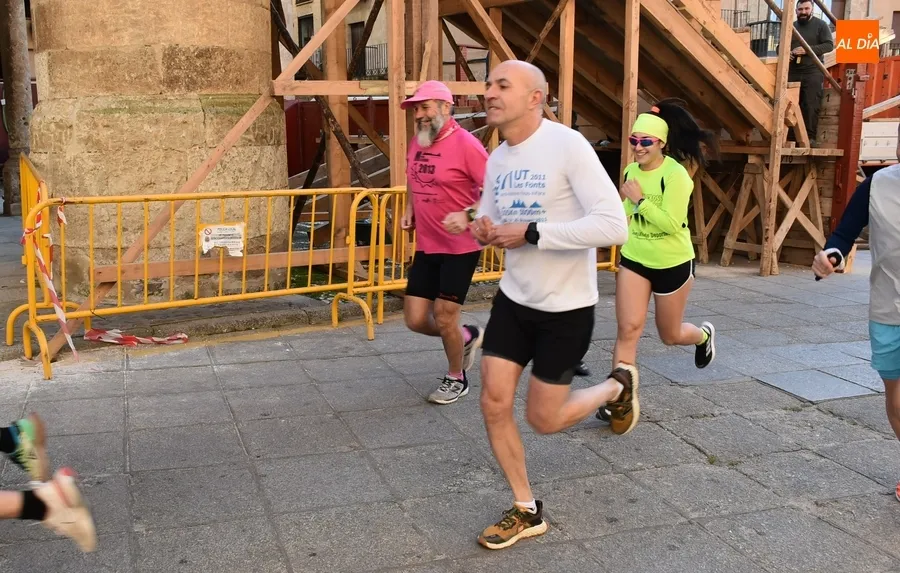 Foto 7 - Un grupo de atletas disfruta del cl&aacute;sico &lsquo;Cross del Pollino&rsquo;