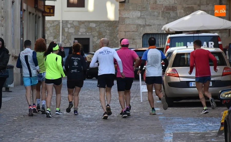 Foto 9 - Un grupo de atletas disfruta del cl&aacute;sico &lsquo;Cross del Pollino&rsquo;