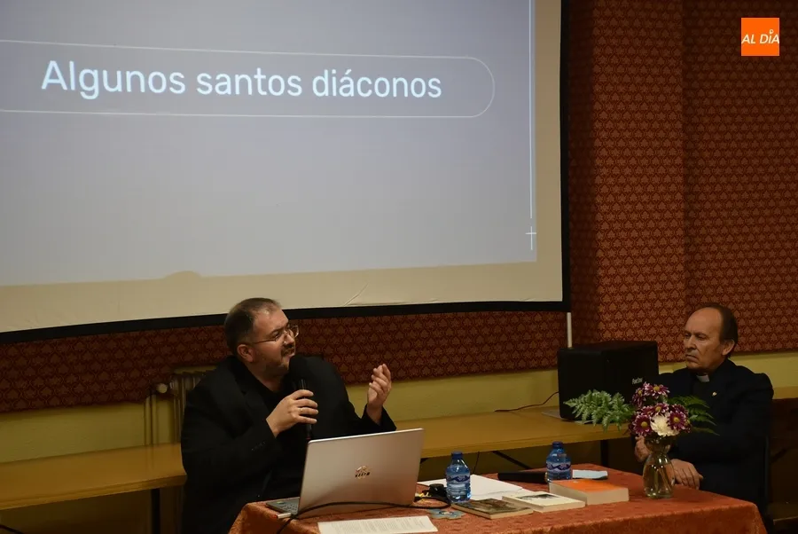 Foto 3 - San Andr&eacute;s arranca su ciclo de charlas cuaresmales con la intervenci&oacute;n de Daniel Mielgo