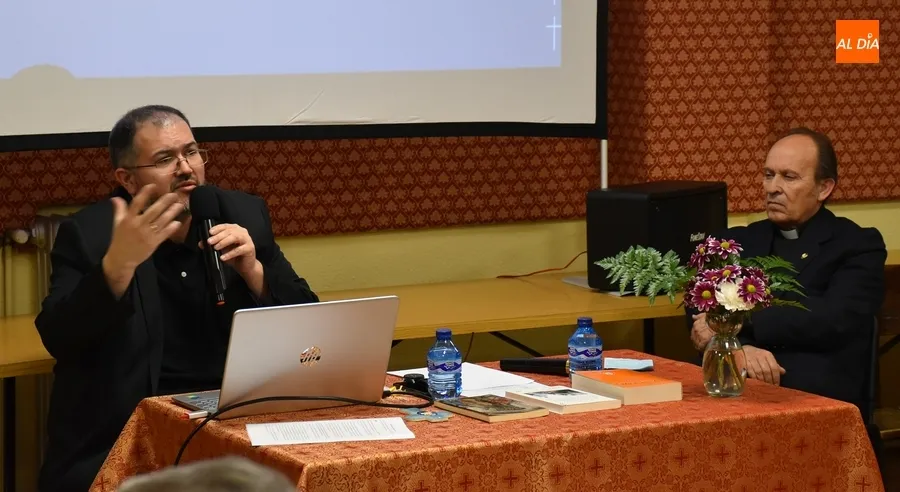 Foto 4 - San Andr&eacute;s arranca su ciclo de charlas cuaresmales con la intervenci&oacute;n de Daniel Mielgo