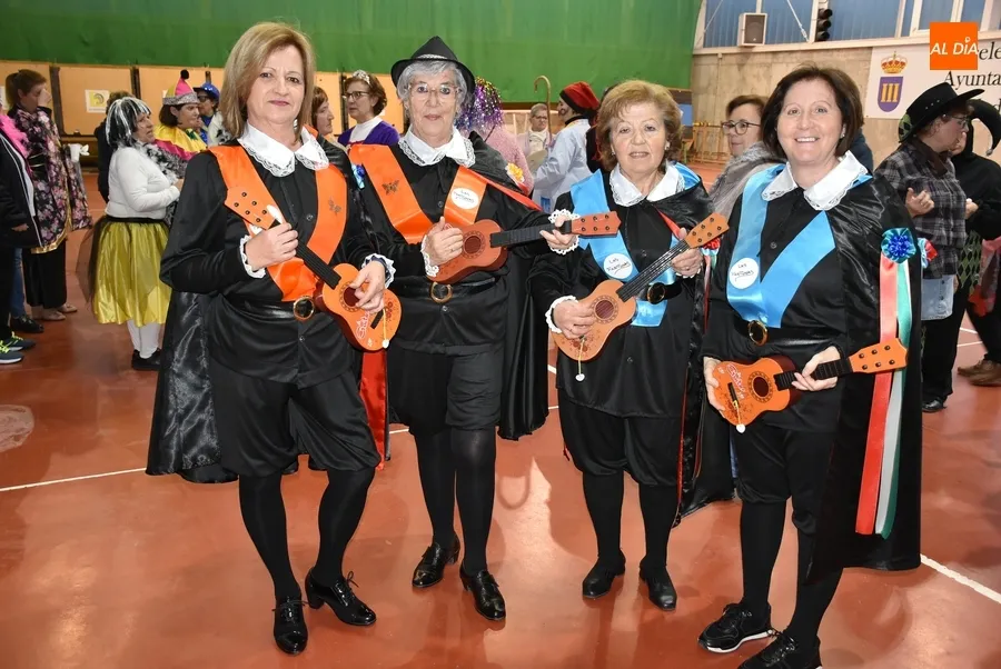 Foto 5 - Amanecer festeja la llegada del Carnaval con sus propias Murga y Corte de Honor