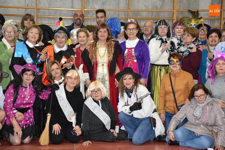 Foto 7 - Amanecer festeja la llegada del Carnaval con sus propias Murga y Corte de Honor