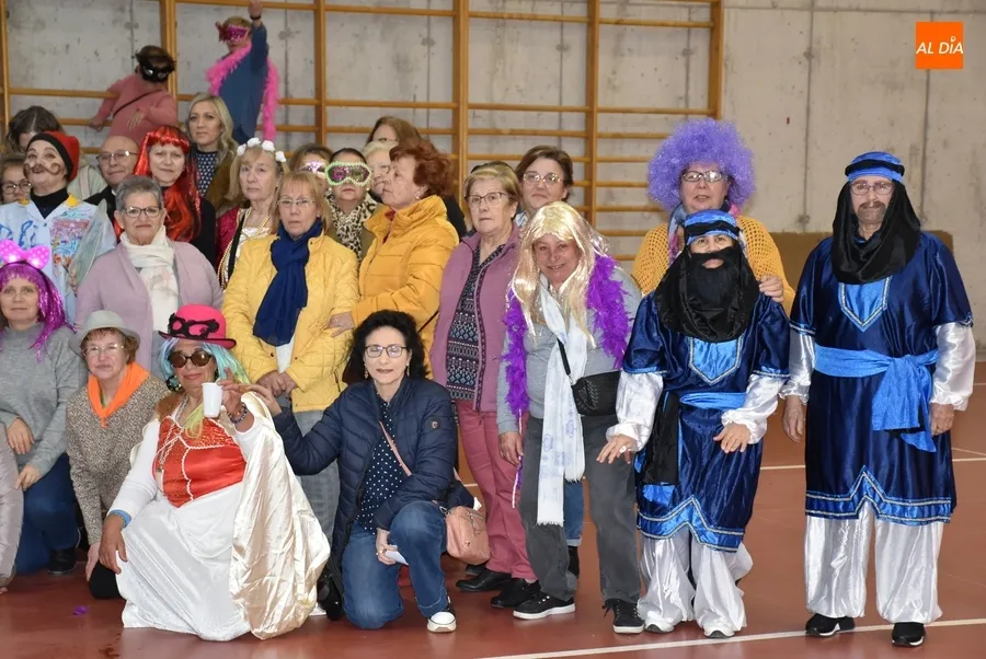 Foto 8 - Amanecer festeja la llegada del Carnaval con sus propias Murga y Corte de Honor