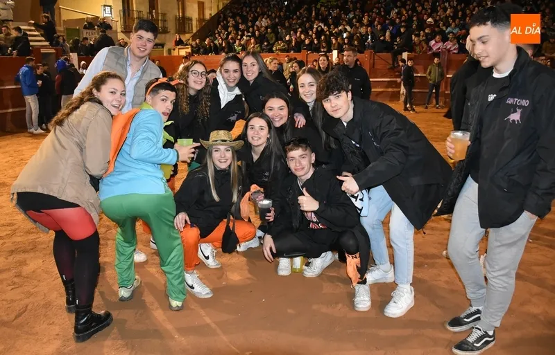 Foto 4 - Manliao anima el &uacute;ltimo gran momento de encuentro de j&oacute;venes del Carnaval 2023