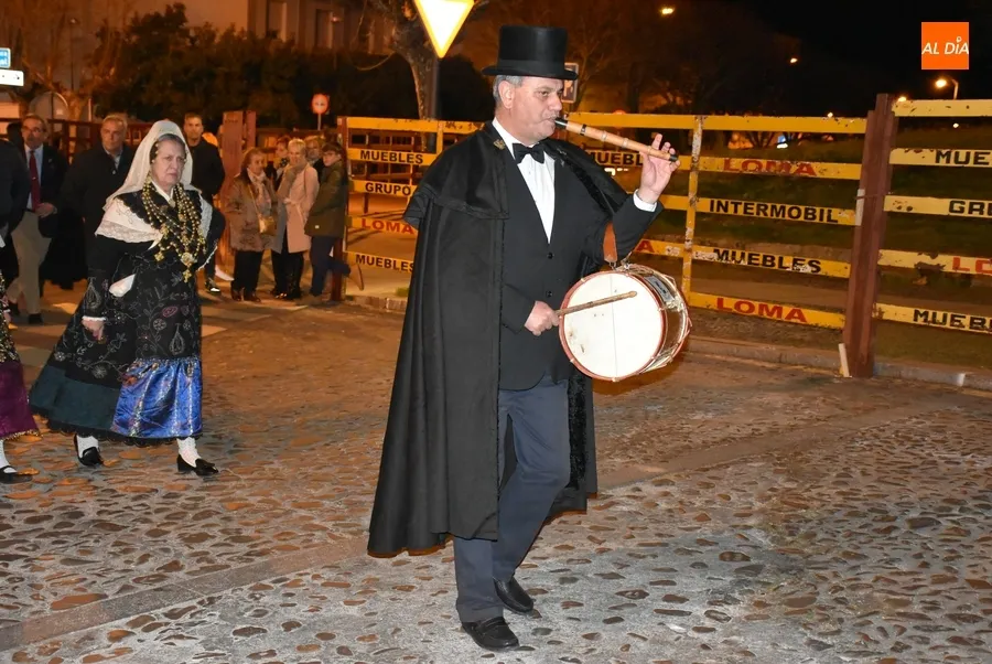 Foto 5 - Silvia Garc&iacute;a Rojo desgrana su Carnaval con un amplio reconocimiento a los Porteros Mayores