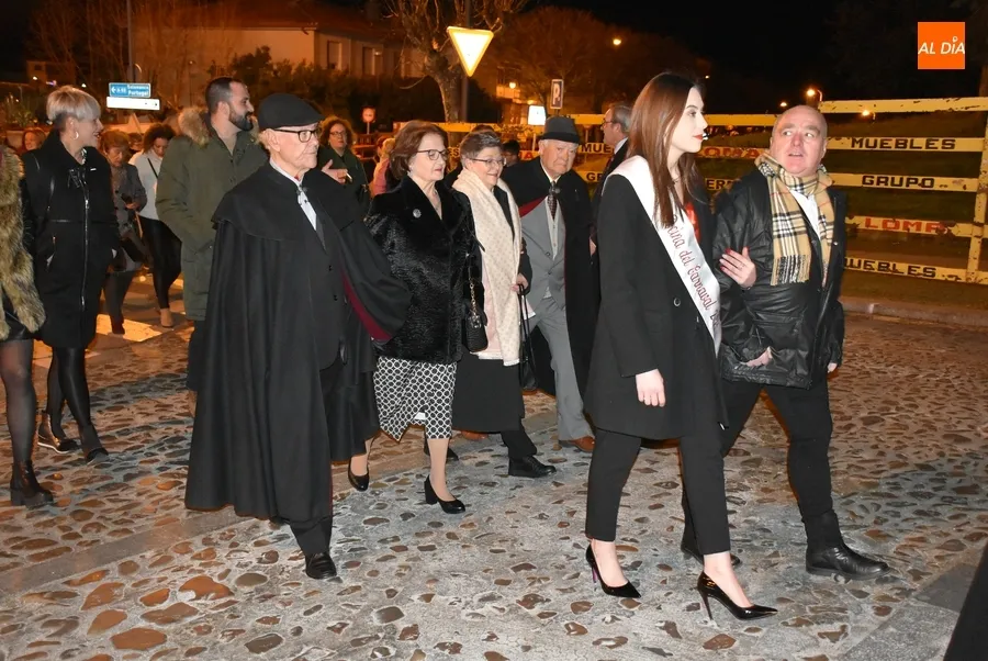 Foto 8 - Silvia Garc&iacute;a Rojo desgrana su Carnaval con un amplio reconocimiento a los Porteros Mayores