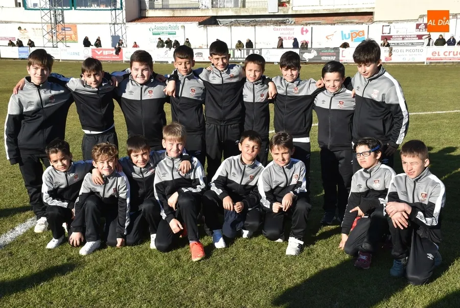 Foto 5 - El Ciudad Rodrigo re&uacute;ne a todos sus equipos en el Francisco Mateos
