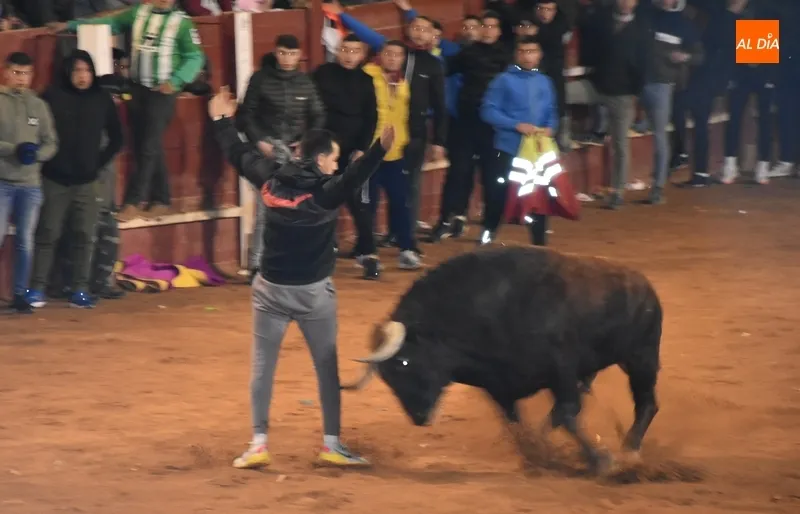 Foto 9 - Los recortadores dominan una velada con notable juego de los astados y un final estramb&oacute;tico