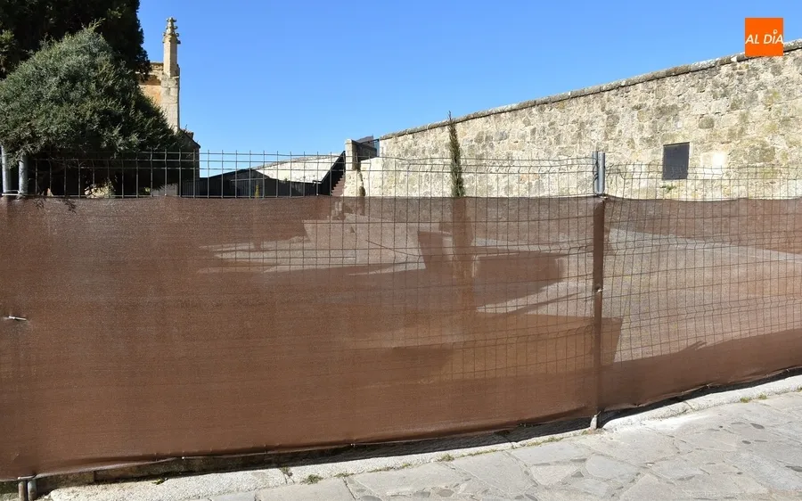Foto 3 - Vallada la Plazuela de Amayuelas para &lsquo;protegerla&rsquo; de la que se avecina