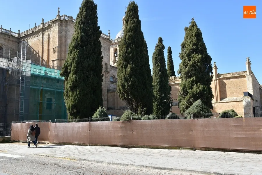 Foto 2 - Vallada la Plazuela de Amayuelas para &lsquo;protegerla&rsquo; de la que se avecina