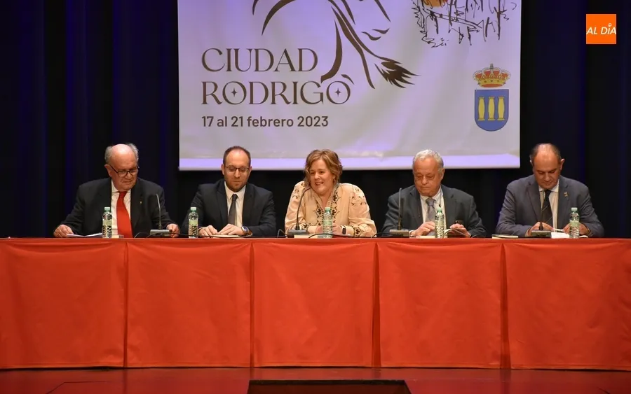 Foto 3 - Miguel y Jos&eacute; Ram&oacute;n Cid Cebri&aacute;n publican un &ldquo;compendio de todo lo que conforma el Carnaval&rdquo;