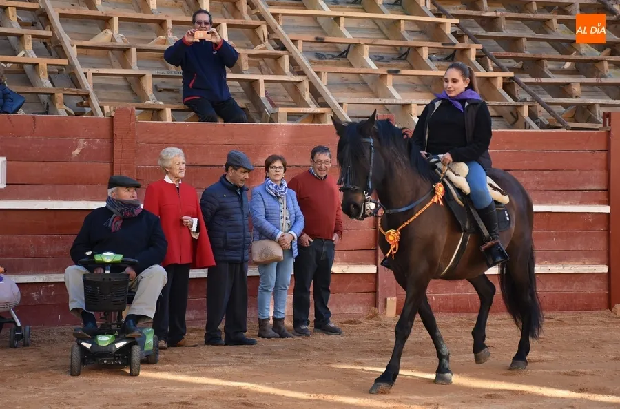 Foto 6 - Patricia Zamarre&ntilde;o vuelve a ejercer como Alguacililla del Carnaval