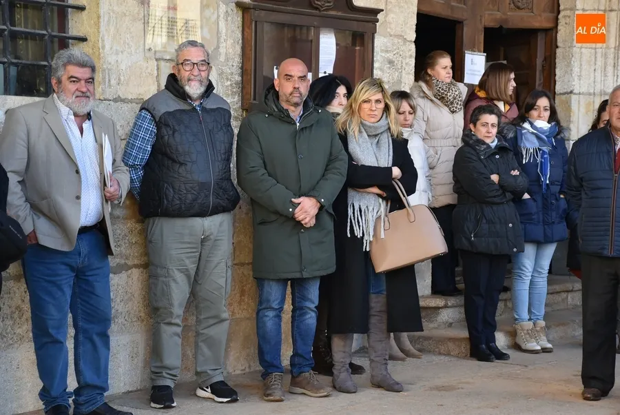 Foto 5 - Guardado un minuto de silencio en solidaridad con el pueblo ucraniano