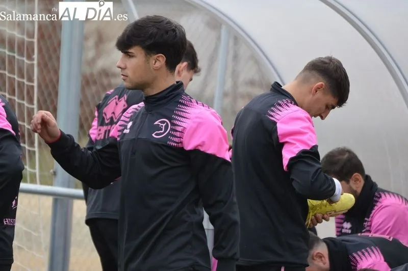 Foto 7 - Dani Ponz ya ejerce como nuevo entrenador de Unionistas