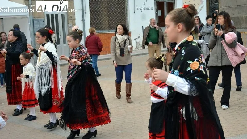 Foto 7 - Animada tarde de folclore charro con la celebraci&oacute;n de 'Los Barrios' en Lumbrales