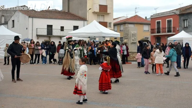 Foto 3 - Animada tarde de folclore charro con la celebraci&oacute;n de 'Los Barrios' en Lumbrales