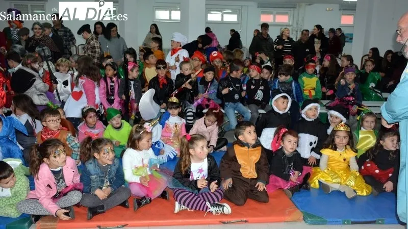 Los pequeños disfrutaron con el espectáculo de magia y las otras actividades programadas