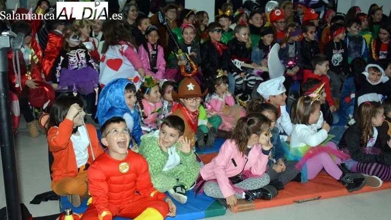 Los pequeños disfrutaron con el espectáculo de magia y las otras actividades programadas