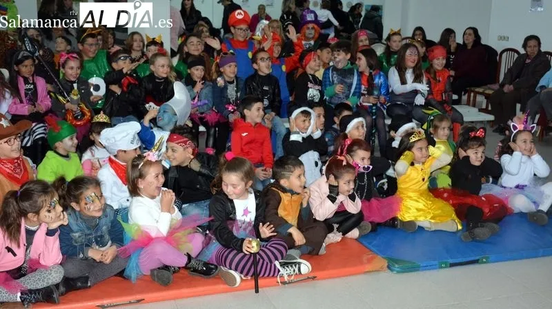 Los pequeños disfrutaron con el espectáculo de magia y las otras actividades programadas