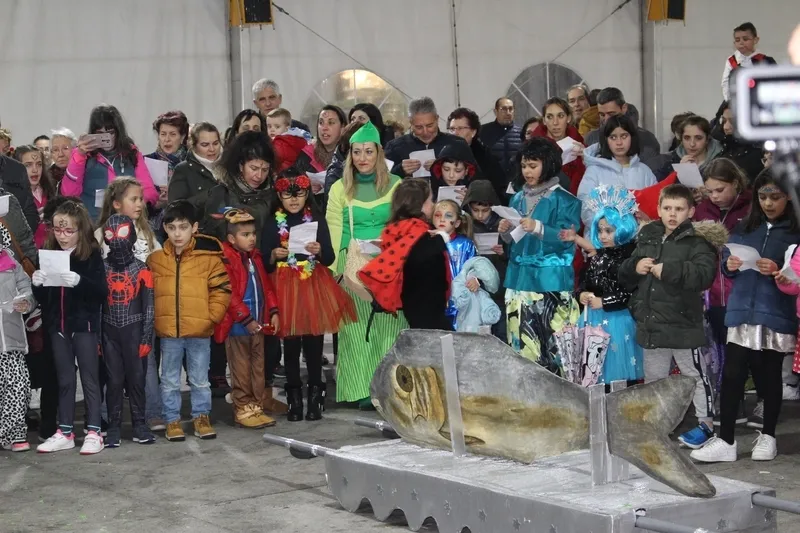 Foto 4 - &lsquo;Batucada sardinera&rsquo; para despedir el Carnaval en Guijuelo
