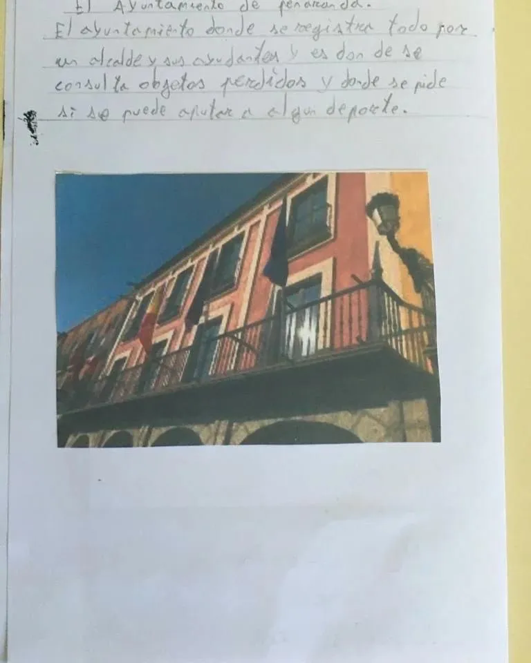 Los alumnos de 5º del Ceip Miguel de Unamuno realizan folletos turísticos